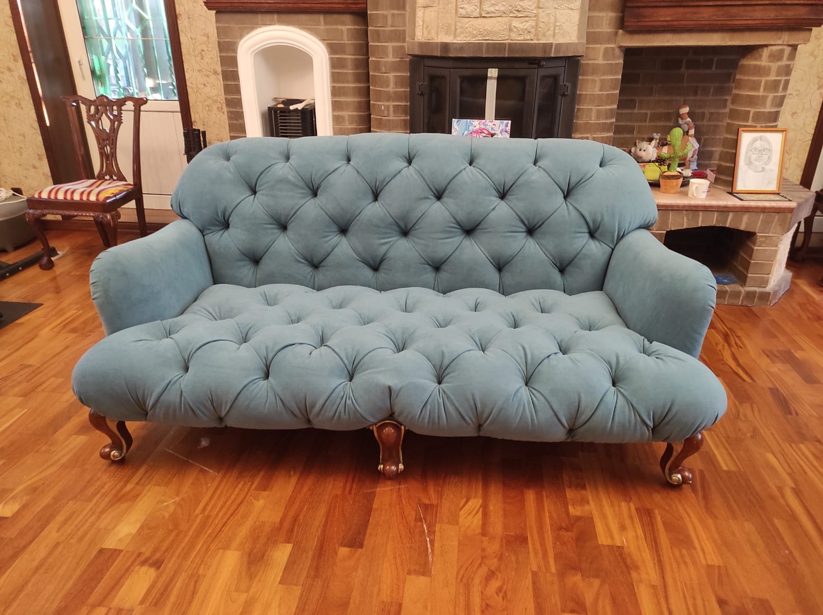 Обивка дивана. Чудово