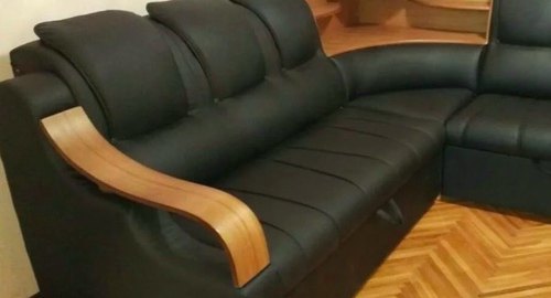 Перетяжка кожаного дивана. Чудово